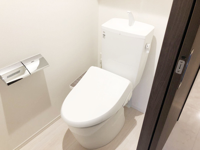 トイレ　温水洗浄暖房便座