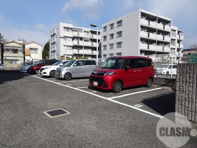 駐車場　敷地内駐車場