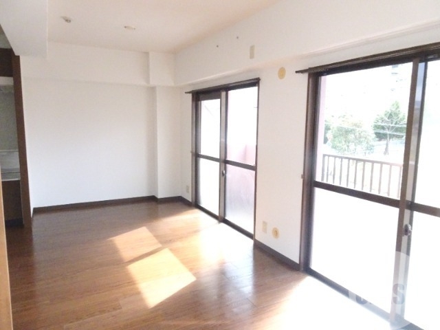 居室・リビング　広々リビング♪