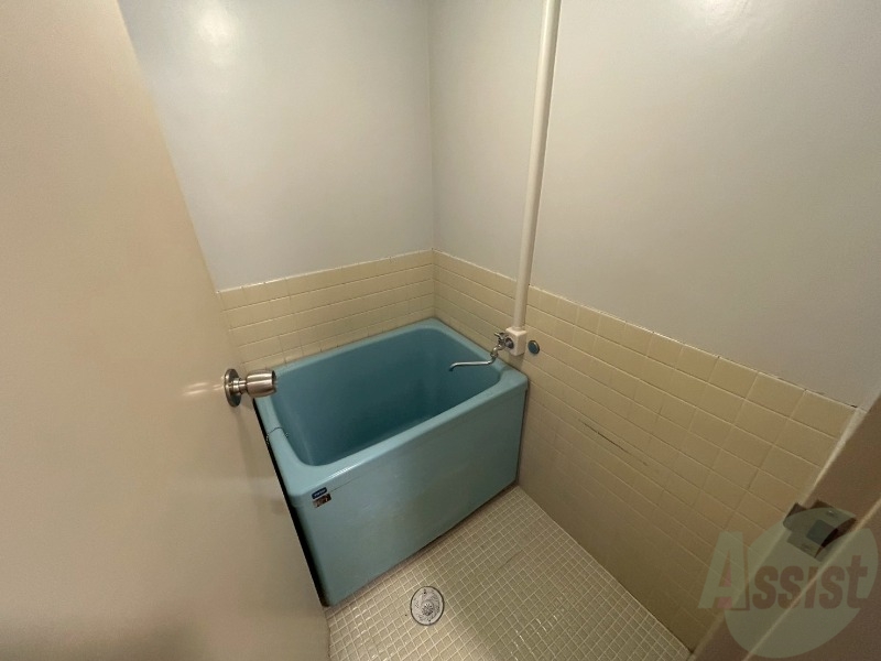 バス・シャワールーム　ユニットバスです。疲れを癒すのに欠かせませんね！