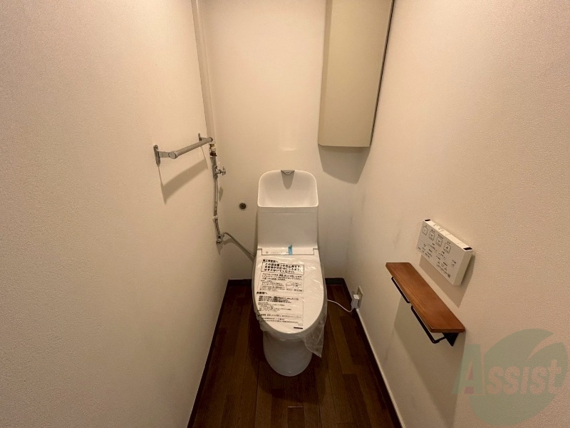 トイレ　こちらはトイレです。清潔感があり、安心して使用できます。