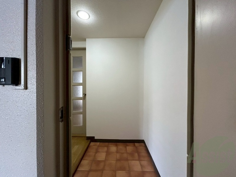 玄関　玄関の様子です。明るい印象ですね。気分もあがりそう。