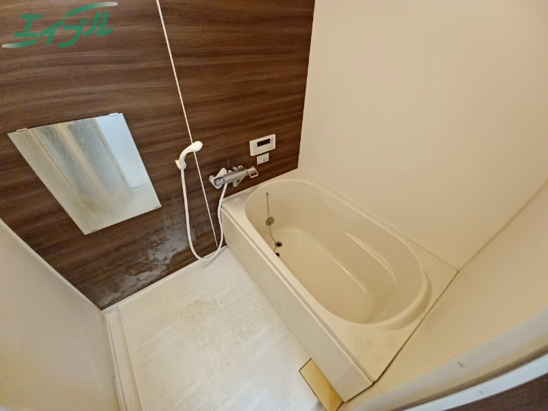 バス・シャワールーム　同型タイプ反転