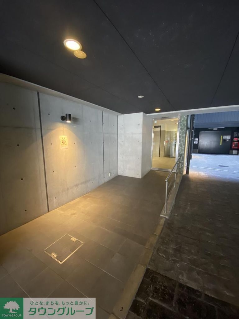 エントランス　エントランス