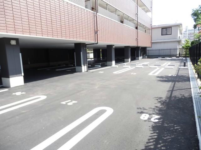 駐車場　駐車場