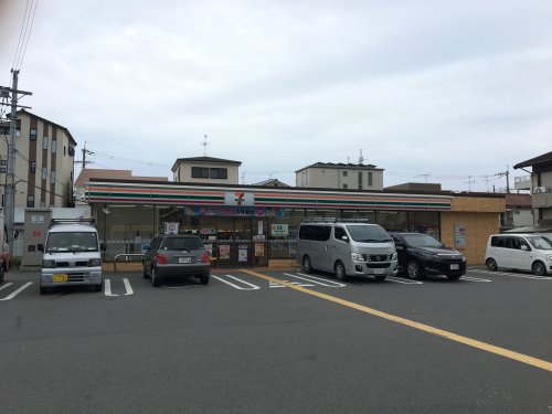 コンビニ　セブン-イレブン 東大阪中小阪5丁目店（コンビニ）まで523m