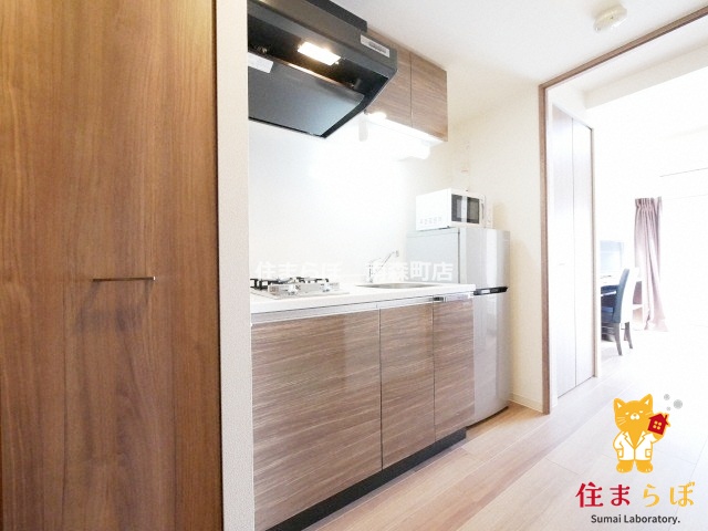 キッチン　「ただの部屋探しじゃない。“あなたの暮らし”探しです。」