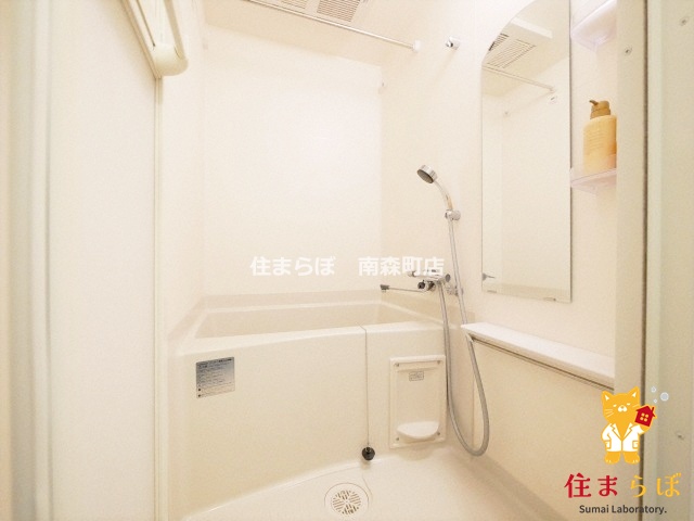 バス・シャワールーム　「見た目じゃなく、心に“しっくりくる”を大切に。」