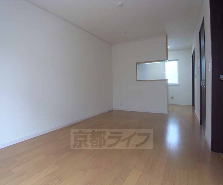 居室・リビング　広々としたリビングが特徴です。