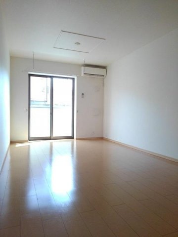 居室・リビング　ゆったりとした居間です