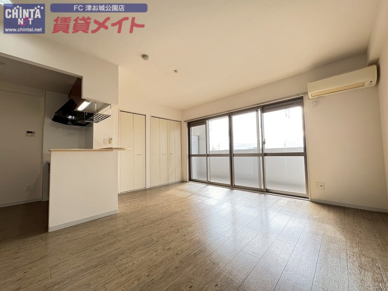 居室・リビング　別部屋参考写真です。