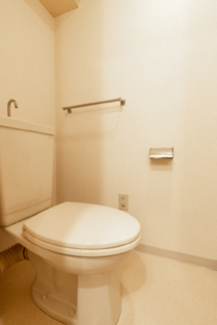 トイレ　※写真は同タイプ住戸です。