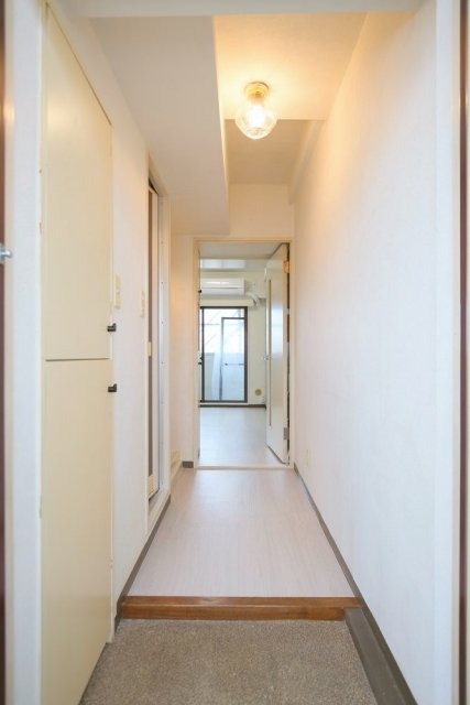 玄関　明るい玄関です