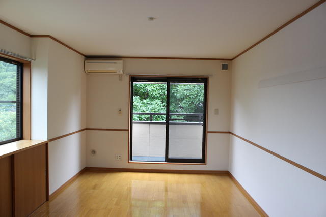 居室・リビング　※別部屋参考写真