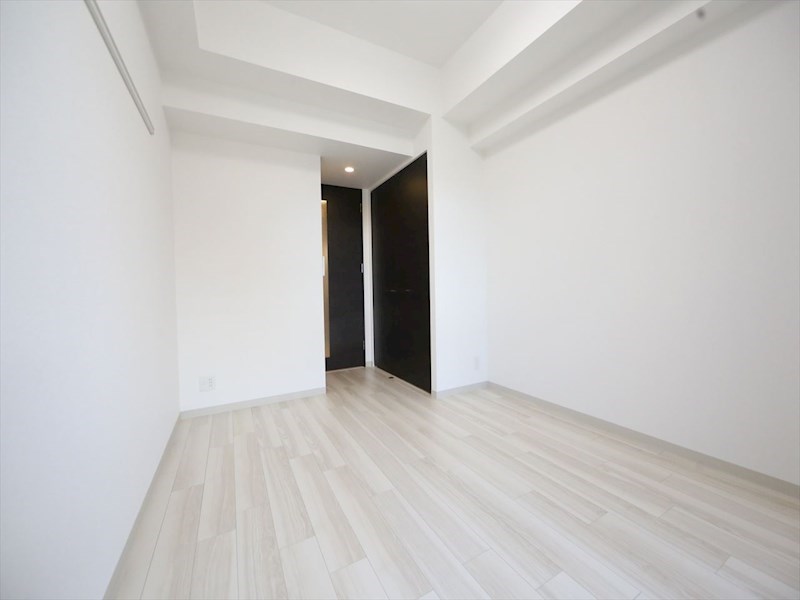 居室・リビング　洋室7帖　クローゼット付（収納充実しています）