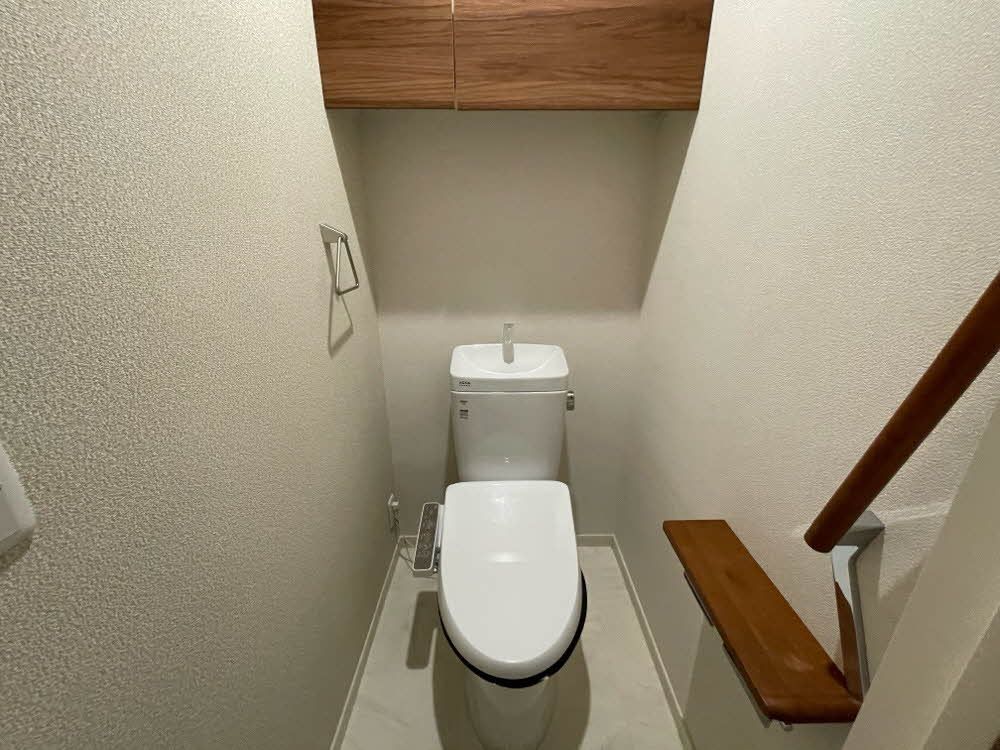 トイレ　トイレ