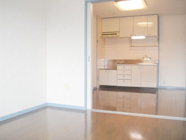 居室・リビング　★洋室からの写真★