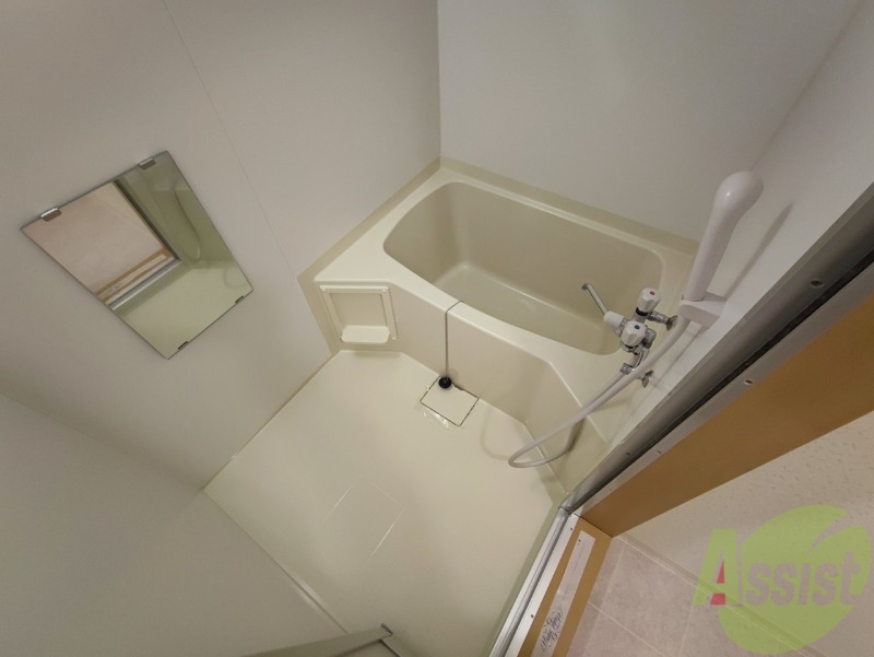 バス・シャワールーム　お風呂になります。一日の疲れを癒してくださいね。