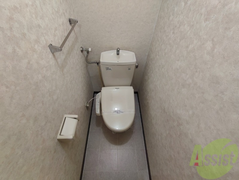 トイレ　シャワートイレになっているので快適です！