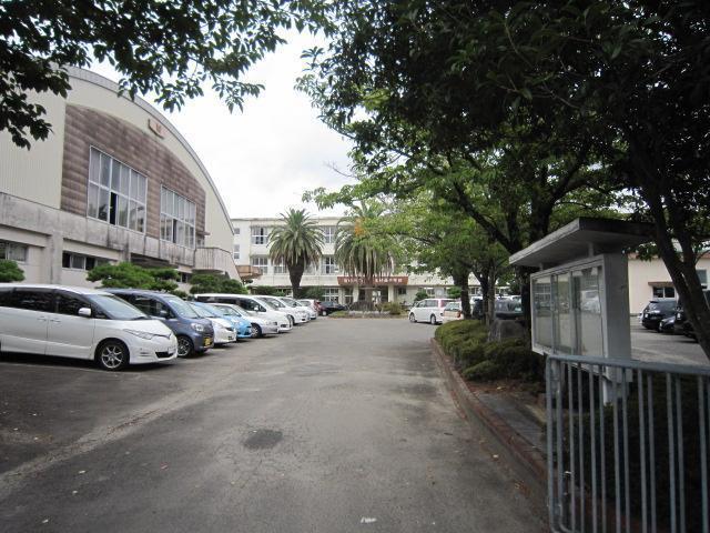 中学校　宮崎西中学校（中学校）まで550m
