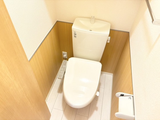 トイレ　シャワー付きトイレ