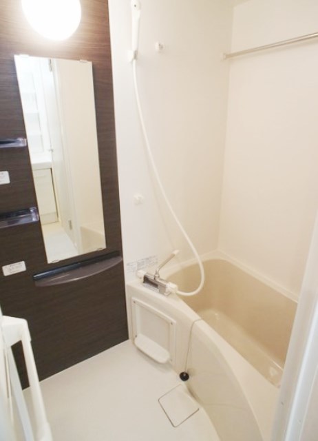 バス・シャワールーム　別部屋同仕様タイプ