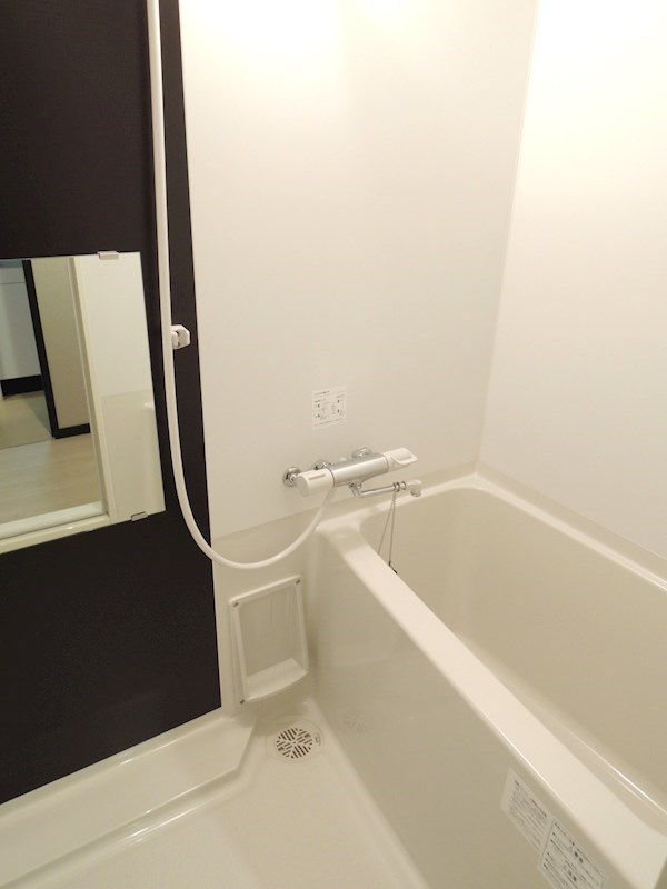 バス・シャワールーム　バスルーム