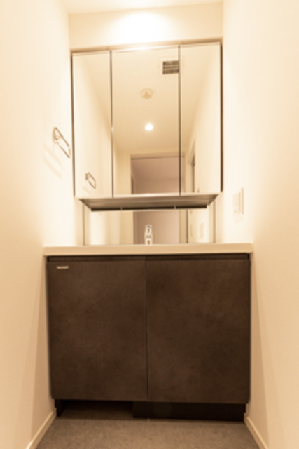 洗面設備　※写真は同タイプ住戸です。