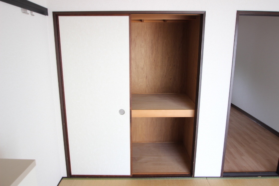 収納　※別部屋の写真です