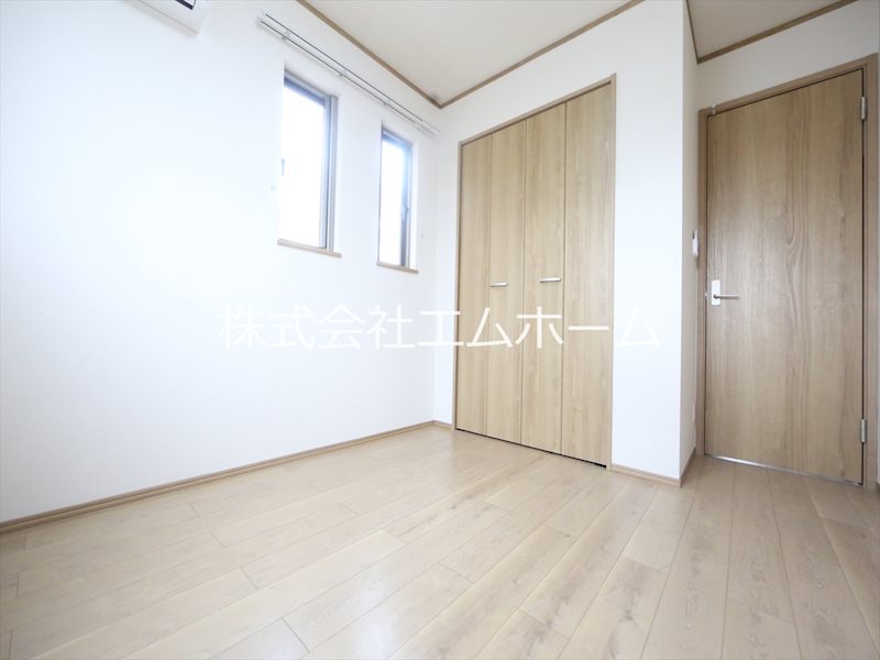 その他部屋・スペース　洋室4.7帖　クローゼット付（収納充実）エアコン付