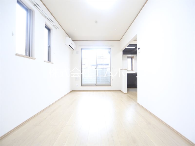 居室・リビング　ＬＤＫ10.4帖　エアコン付