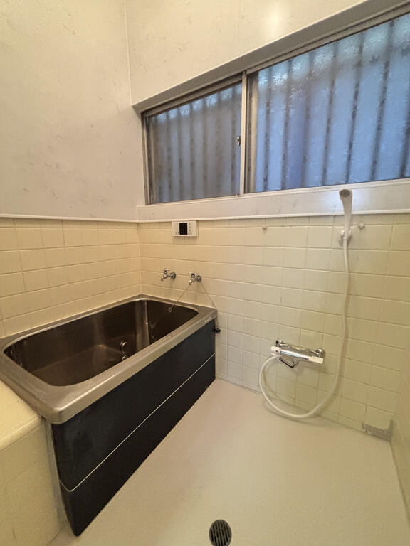 バス・シャワールーム　追い炊き機能付♪