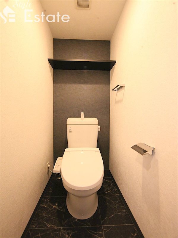 トイレ　同仕様内装