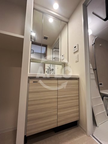 洗面設備　コンフォリア・リヴ博労町一丁目Q　独立洗面台