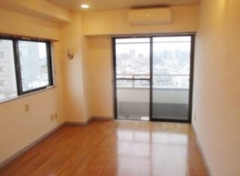 居室・リビング　こちらの居間で趣味の時間をお楽しみください