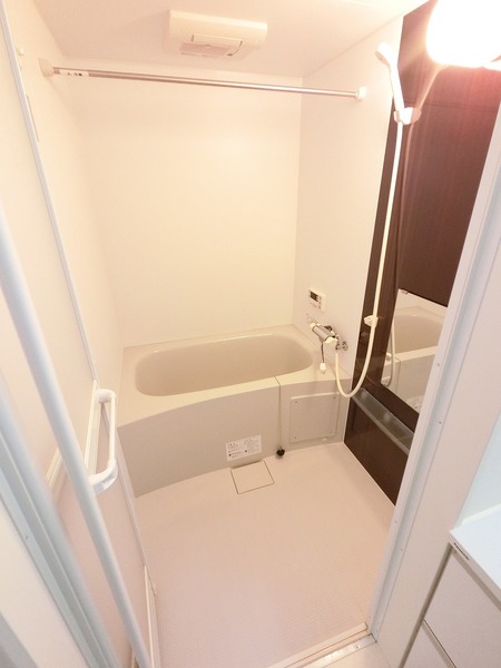 バス・シャワールーム　とても綺麗な浴室