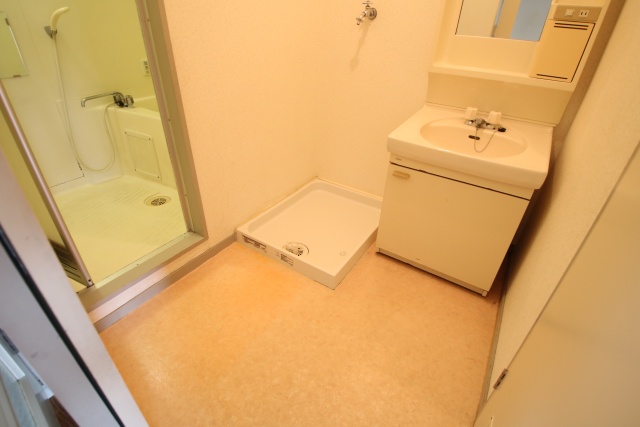 洗面設備　別室の参考写真です。※現況優先