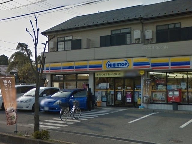 コンビニ　ミニストップ（コンビニ）まで702m