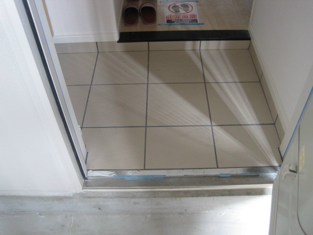 玄関　同型タイプ