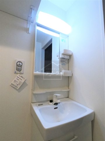 洗面設備　独立洗面化粧台付き