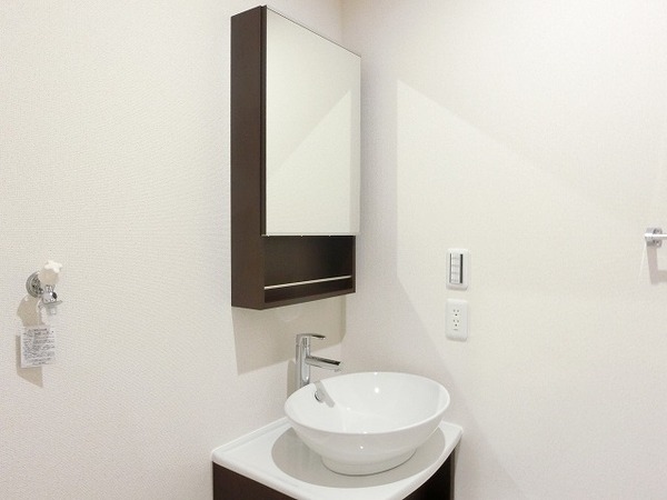 洗面設備　オシャレな洗面台！