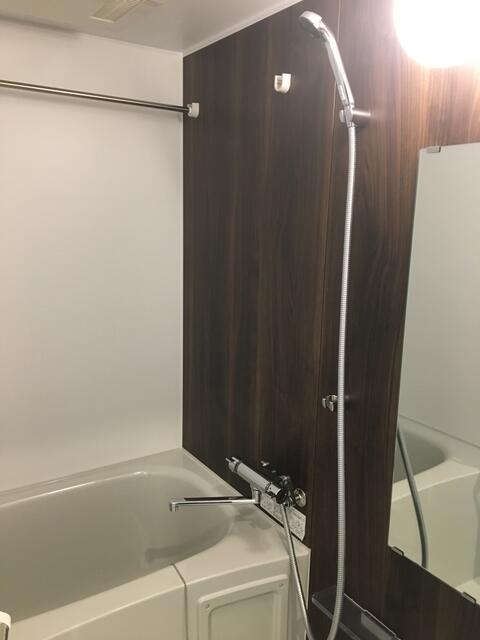 バス・シャワールーム　?