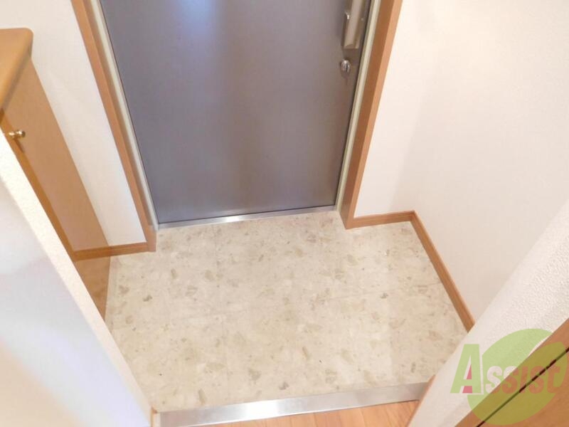 玄関　少し広めの玄関です！