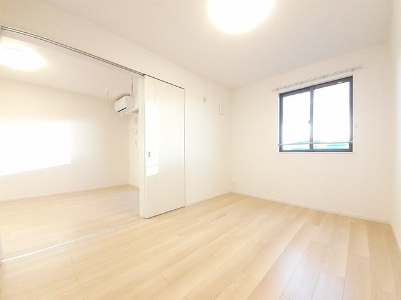 居室・リビング　図面と現状に相違がある場合には現状を優先