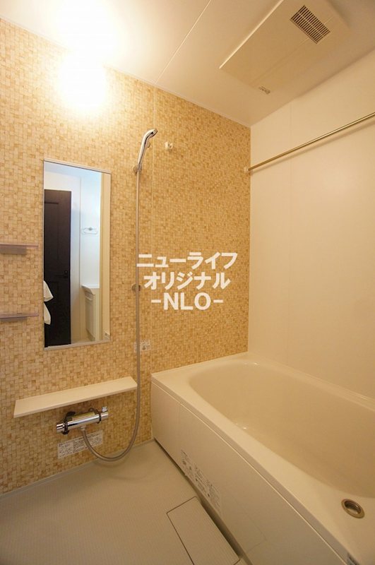 バス・シャワールーム　※同タイプ102号室参照。現況を優先致します。