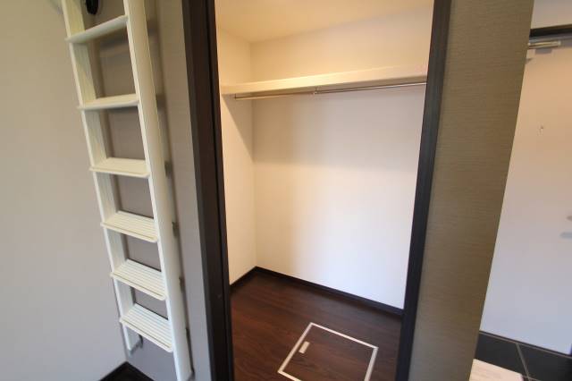 収納　※１０２号室の写真です。