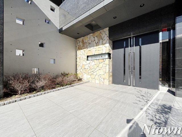 エントランス　ゆとりのあるエントランスです