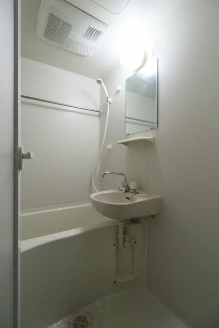 バス・シャワールーム　日々の暮らしに欠かせないお風呂です