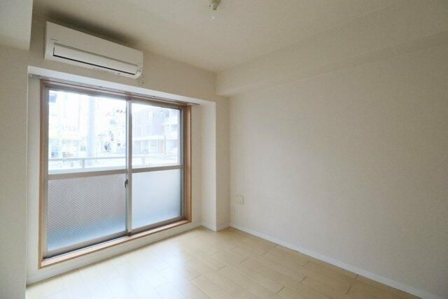 居室・リビング　居間です