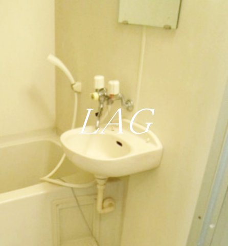 洗面設備　洗面台です。